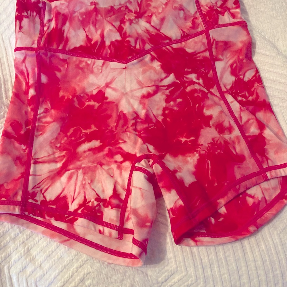 Balance Athletica Oasis Short-Hibiscus